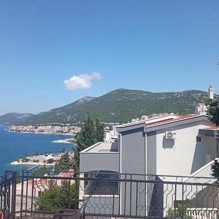 Guest House Inara Neum Bagian luar foto