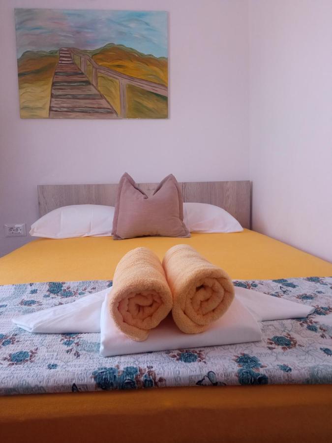 Guest House Inara Neum Bagian luar foto