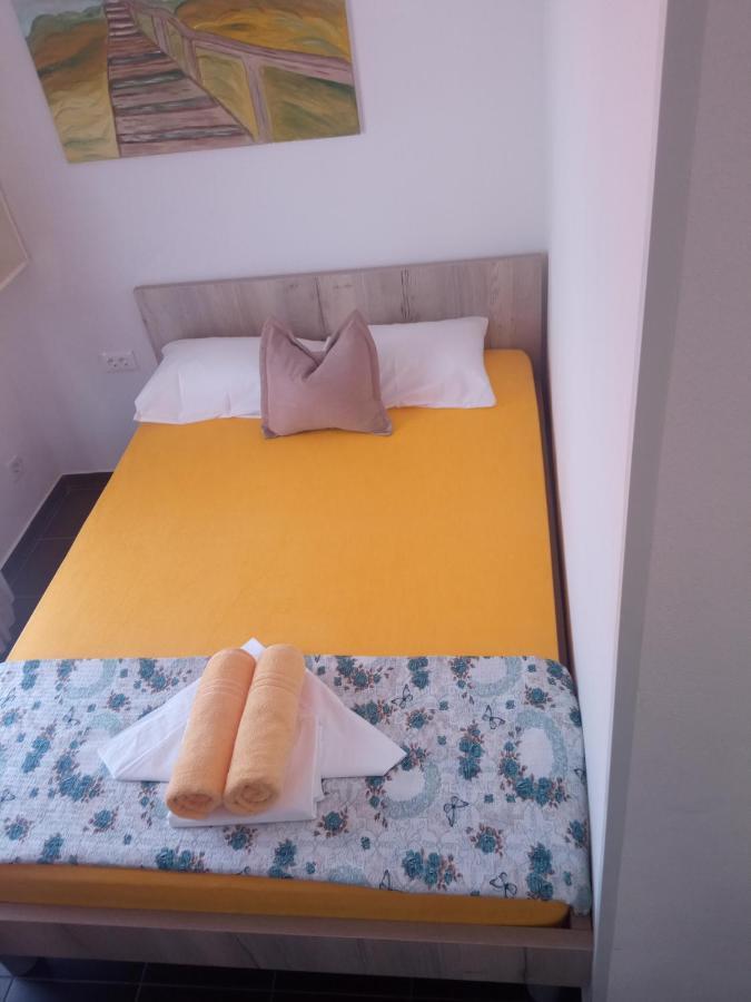 Guest House Inara Neum Bagian luar foto