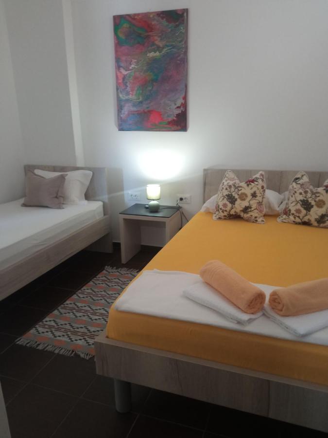 Guest House Inara Neum Bagian luar foto