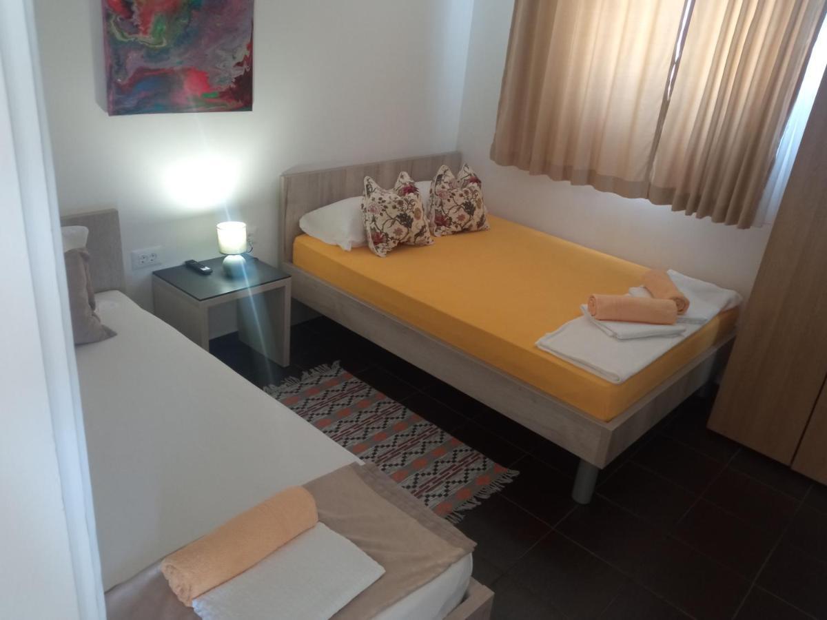 Guest House Inara Neum Bagian luar foto