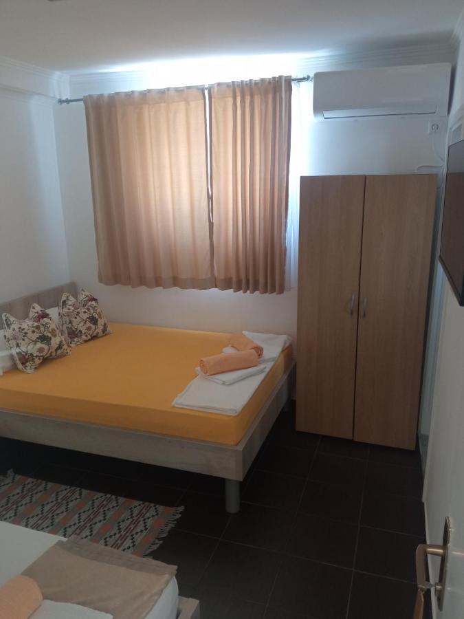 Guest House Inara Neum Bagian luar foto