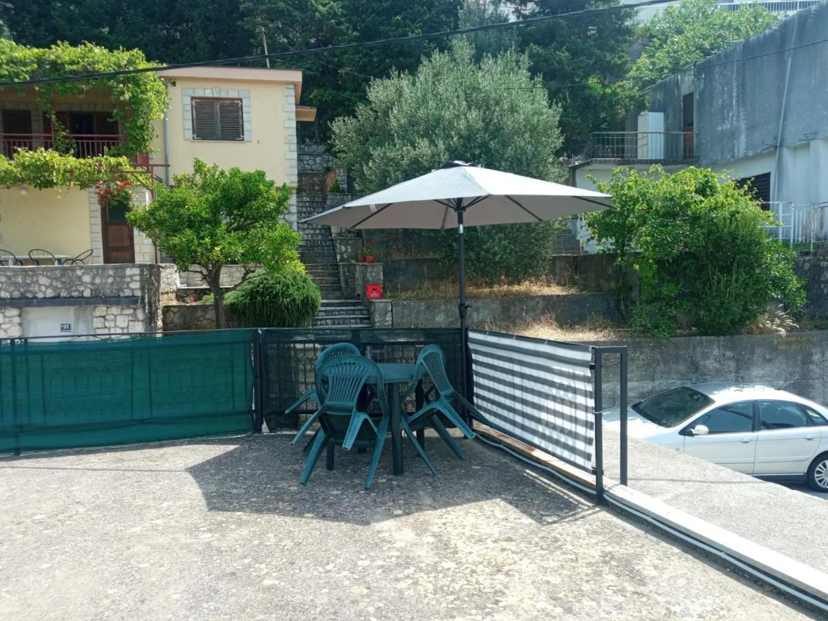 Guest House Inara Neum Bagian luar foto