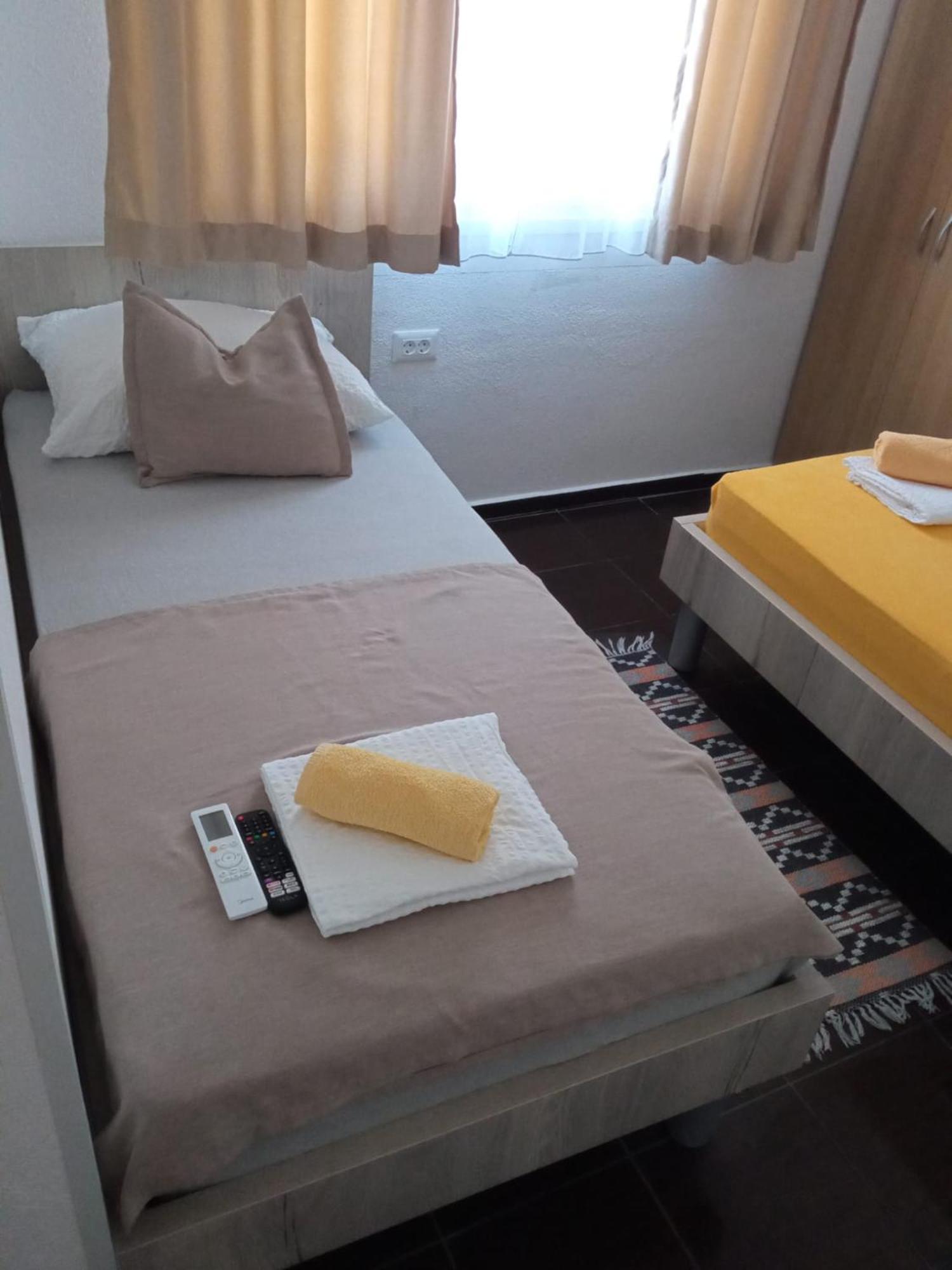 Guest House Inara Neum Bagian luar foto